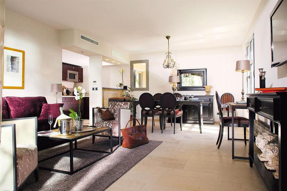Résidence Hôtelière Les Mas du Grand Vallon Mougins Habitación foto